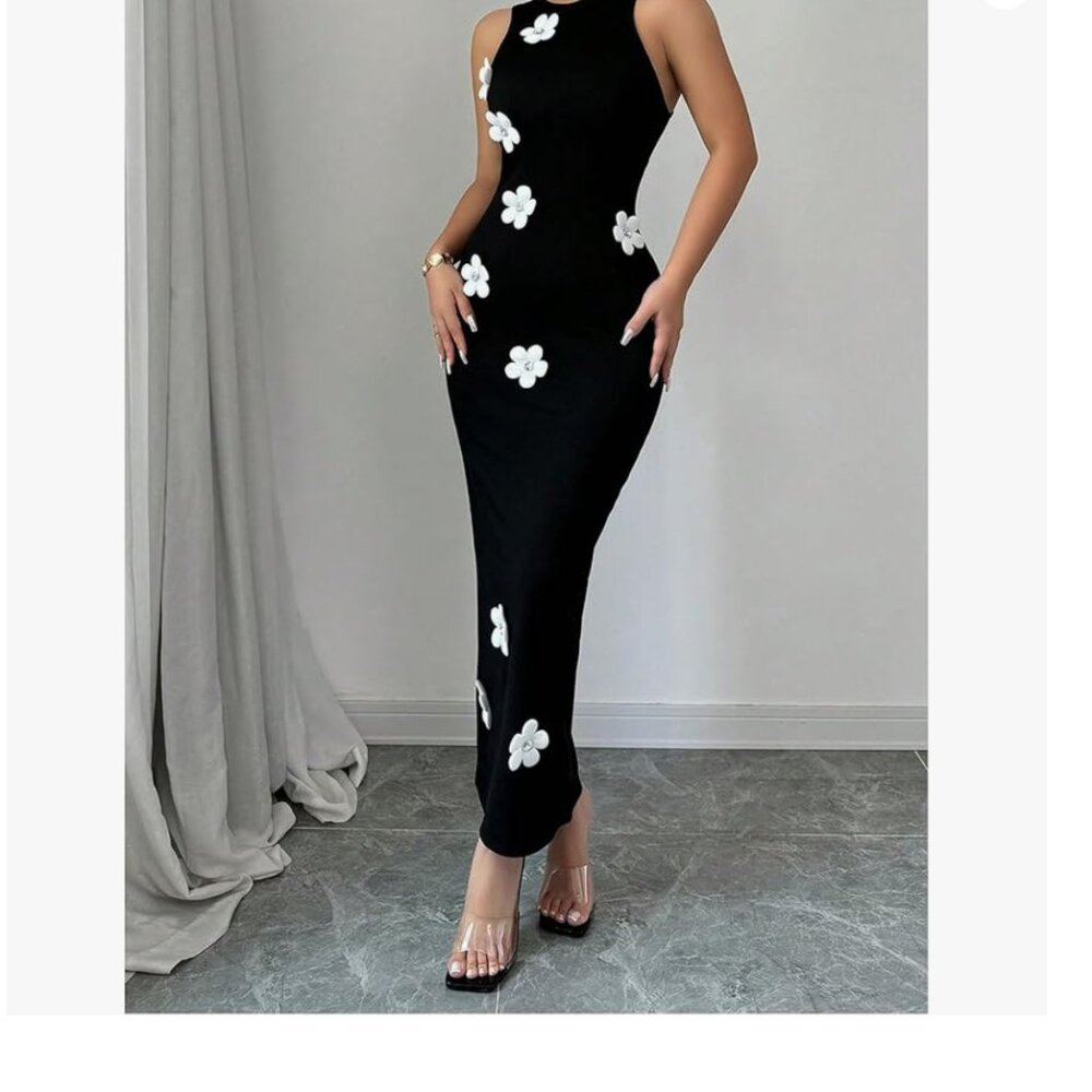 CLASSY COCO Black 3D Flower Form Fitting Sleeveless Dress M / L